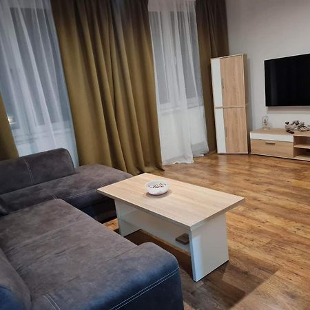 Apartament Apartman Centrum Mi Michalovce Zewnętrze zdjęcie