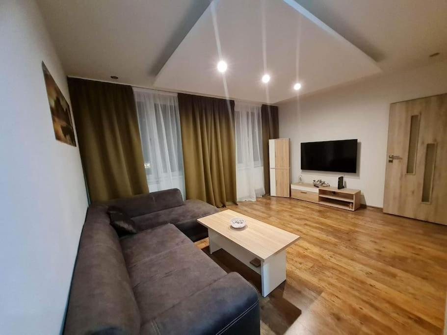 Apartament Apartman Centrum Mi Michalovce Zewnętrze zdjęcie