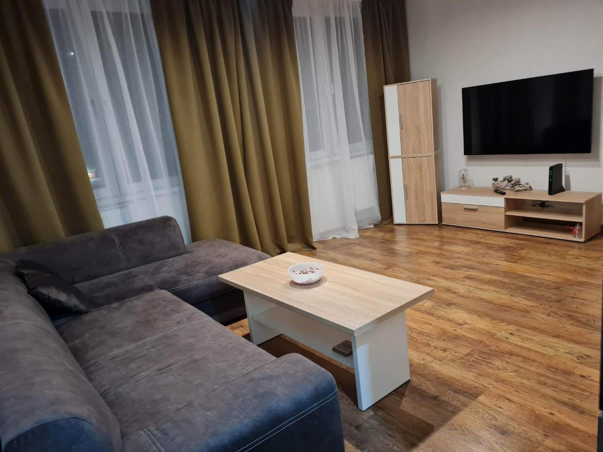 Apartament Apartman Centrum Mi Michalovce Zewnętrze zdjęcie